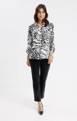 Chemise Imprimé Animal Avec Piping -Élégance Thiery Promos Boutique k 57230044 armand thiery femme BEIGE o 44