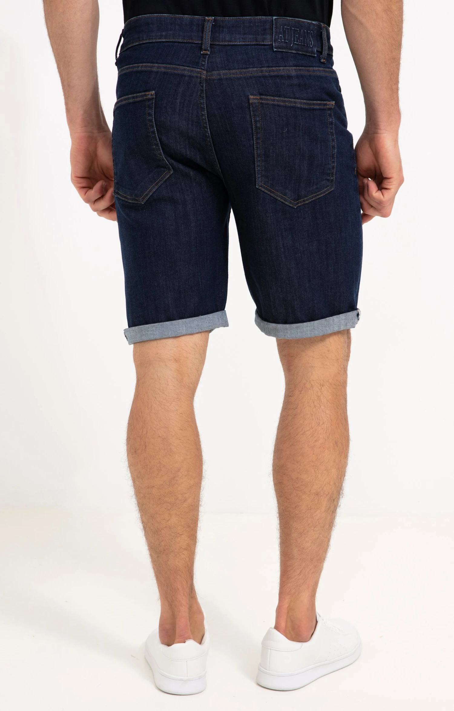 Bermuda Alex 2 Bermuda Alex – Image 2