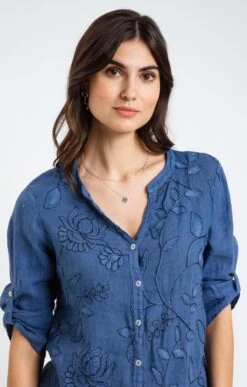 Blouse En Lin Avec Broderies -Élégance Thiery Promos Boutique k blouse en lin avec broderies armand thiery femme INDIGO d1 93