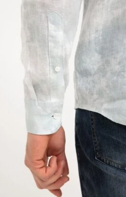Chemise Ajustée En Lin Motif Tie & Dye -Élégance Thiery Promos Boutique k chemise ajustee en lin motif tie dye at company TILLEUL d1 229