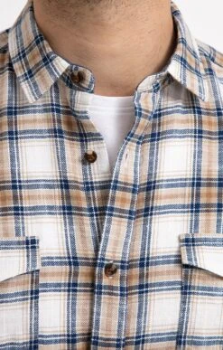 Chemise Regular à Carreaux -Élégance Thiery Promos Boutique k chemise regular a carreaux at company MARRON d2 25