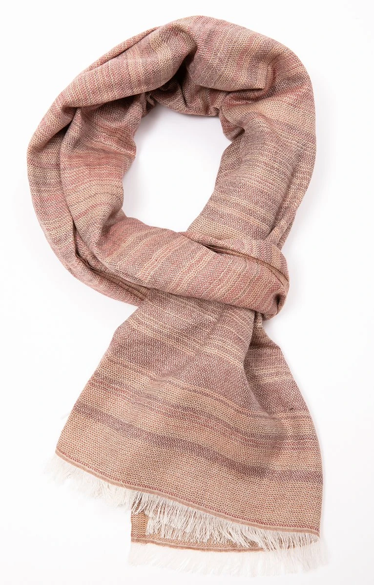 ÉCHARPE Fine Tissée 1 ÉCHARPE Fine Tissée