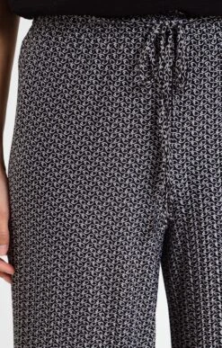 Pantacourt En Maille Plissée -Élégance Thiery Promos Boutique k pantacourt en maille plissee affinites NOIR d1 14