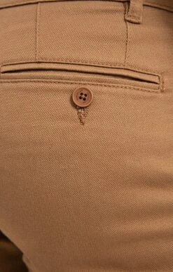 Pantalon Chino Façonné -Élégance Thiery Promos Boutique k pantalon chino faconne studio CAMEL d1 91