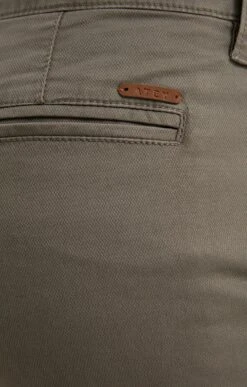 Pantalon Chino Marius -Élégance Thiery Promos Boutique k pantalon chino marius at company KAKI d 12