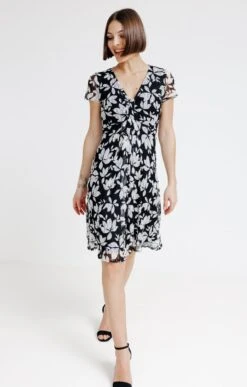 Robe En Dentelle Imprimée -Élégance Thiery Promos Boutique k robe en dentelle imprimee affinites NOIR o 14