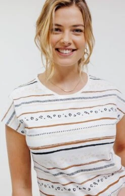 Tee-shirt Manches Courtes -Élégance Thiery Promos Boutique k tee shirt manches courtes affinites ECRU d1 68