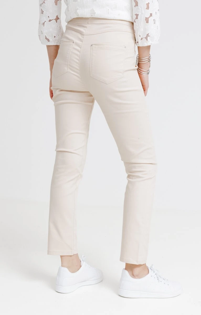 Tregging Avec Détail Clous 2 Tregging Avec Détail Clous – Image 2